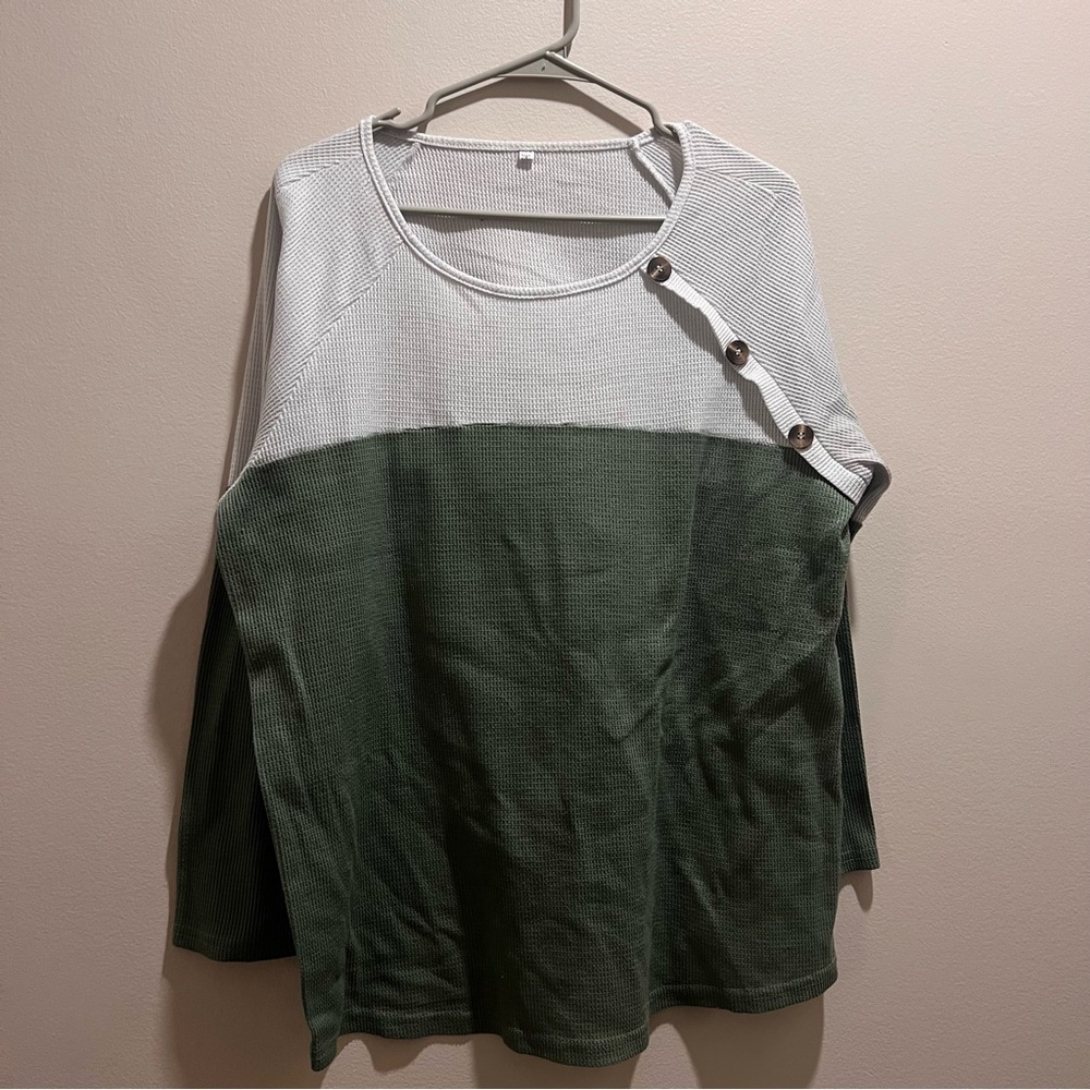 Shein Curve Textured shirt (2xl)